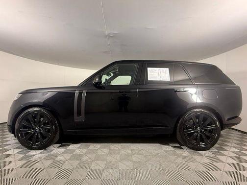 Santorini Black Metallic 2025 Land Rover Range Rover P550e Autobiography