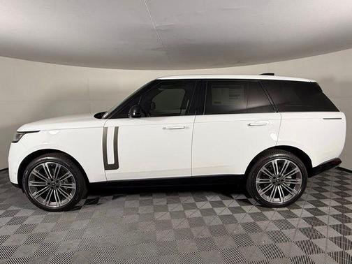 2025 Land Rover Range Rover P400 SE