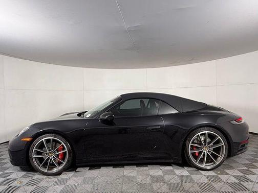 2020 Porsche 911 Carrera