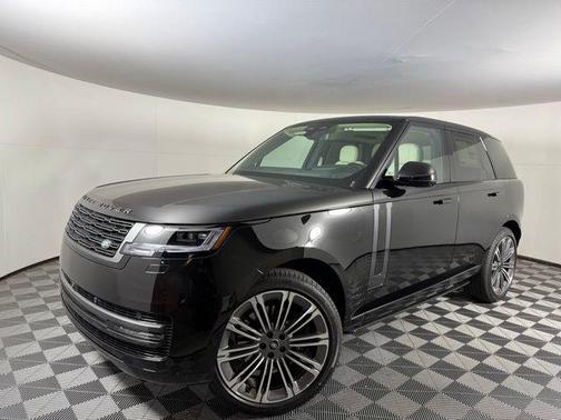 2025 Land Rover Range Rover P400 SE