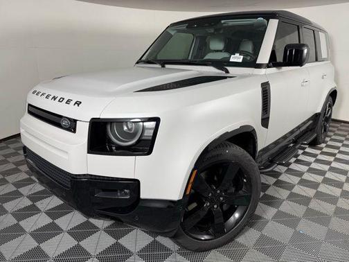 2026 Land Rover Defender 110 V8