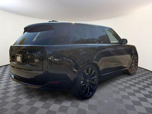 2023 Land Rover Range Rover P530 SE