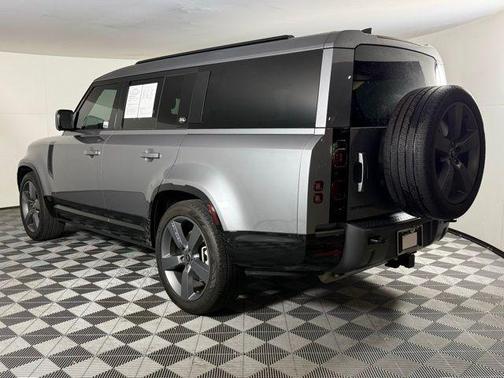 2024 Land Rover Defender 130 P400 Outbound