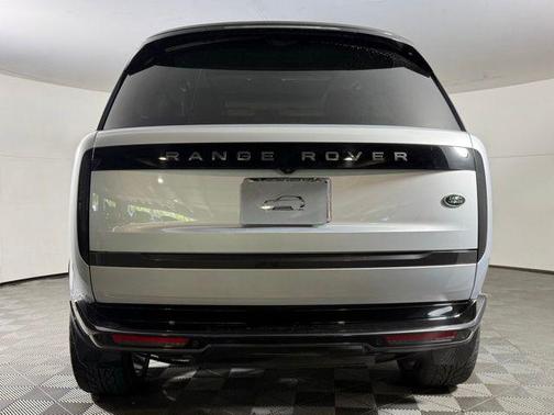 Hakuba Silver Metallic 2023 Land Rover Range Rover P530 SE