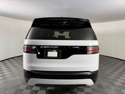 2025 Land Rover Discovery P360 Dynamic SE