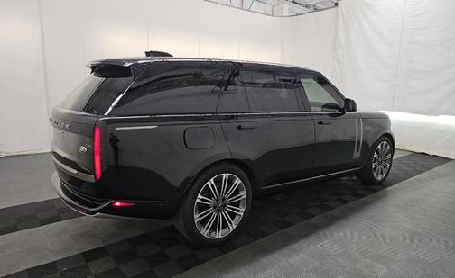 2023 Land Rover Range Rover P400 SE