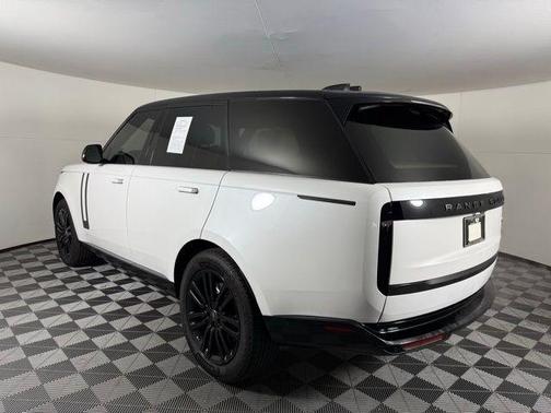 2023 Land Rover Range Rover P530 SE