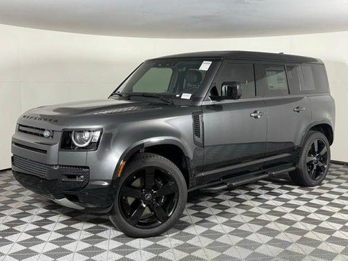 2025 Land Rover Defender 110 V8