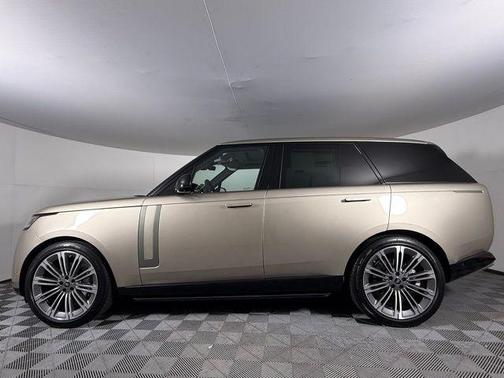 2025 Land Rover Range Rover P530 SE