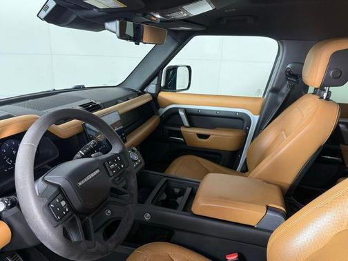 2023 Land Rover Defender 110 V8