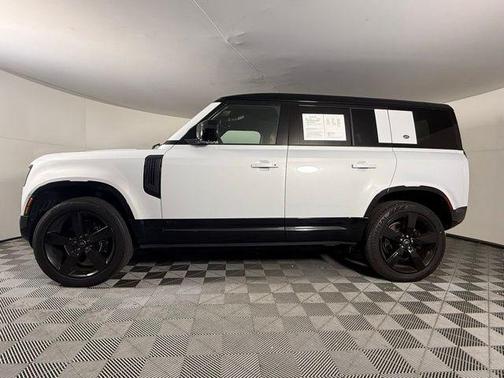 2023 Land Rover Defender 110 V8