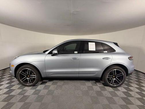 2020 Porsche Macan Base
