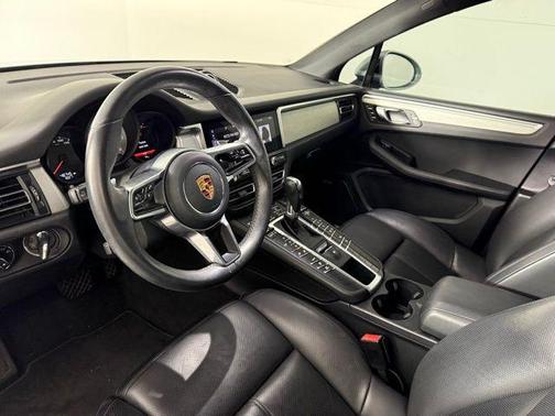 2020 Porsche Macan Base