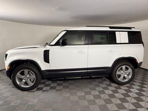 2025 Land Rover Defender 110 P300