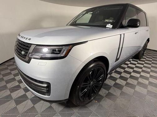 2025 Land Rover Range Rover P530 SE 7 Seat
