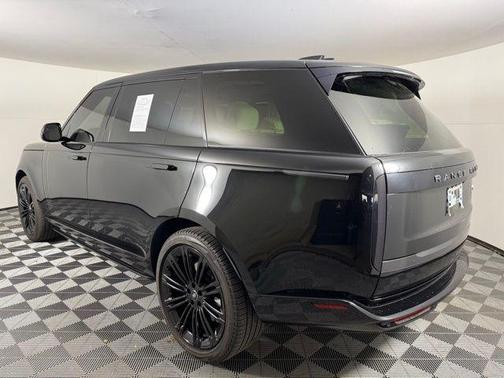 2023 Land Rover Range Rover P530 SE