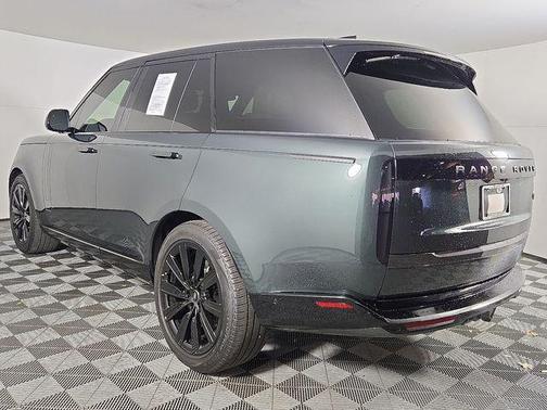 2023 Land Rover Range Rover SE
