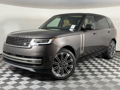 2025 Land Rover Range Rover P400 SE 7 Seat
