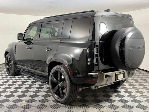 2025 Land Rover Defender 110 P400 X