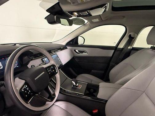 2025 Land Rover Range Rover Velar P250 SE R-Dynamic