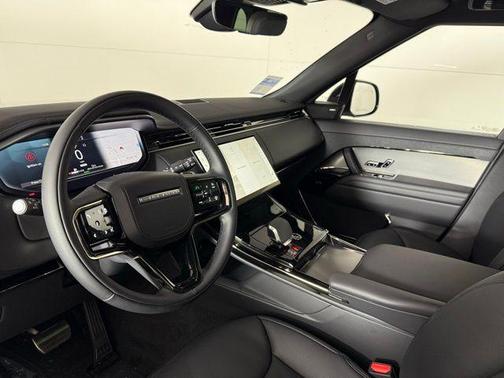 2025 Land Rover Range Rover Sport SE