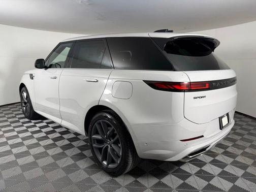 2025 Land Rover Range Rover Sport SE