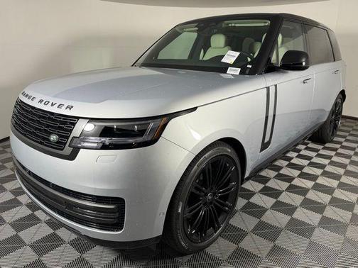 2025 Land Rover Range Rover P400 SE 7 Seat