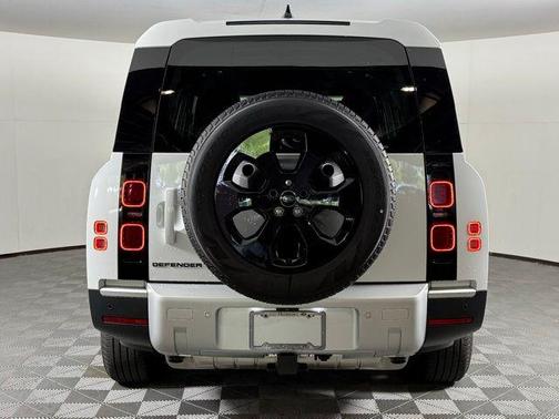 2024 Land Rover Defender 130 P300 S