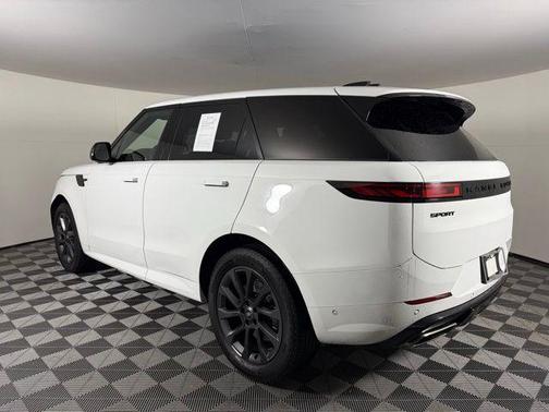 2024 Land Rover Range Rover Sport SE