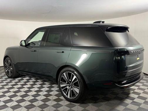 2025 Land Rover Range Rover P530 SE