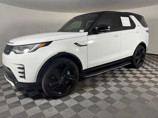 2024 Land Rover Discovery P300 Dynamic SE
