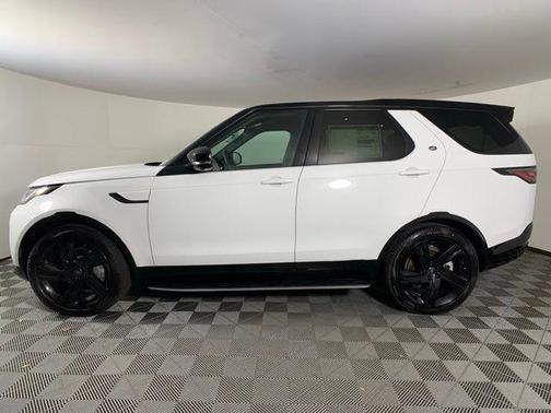 2024 Land Rover Discovery P300 Dynamic SE