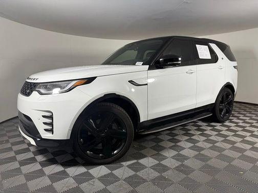 2024 Land Rover Discovery P300 Dynamic SE