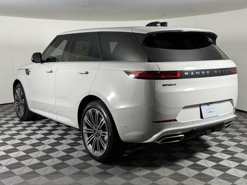 2025 Land Rover Range Rover Sport SE