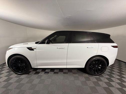 2025 Land Rover Range Rover Sport SE