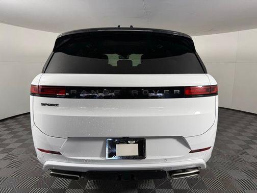 2025 Land Rover Range Rover Sport SE