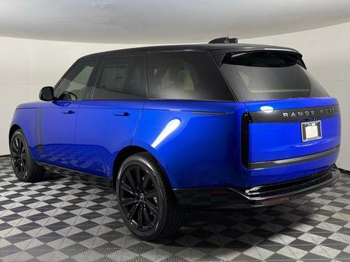 2025 Land Rover Range Rover P400 SE