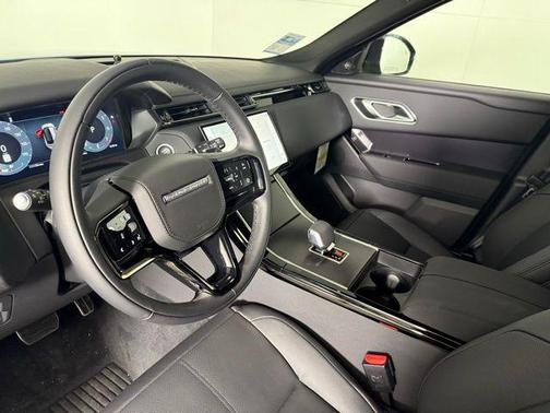 2026 Land Rover Range Rover Velar P250 SE R-Dynamic