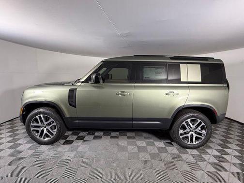 2025 Land Rover Defender 110 P300
