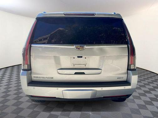 2019 Cadillac Escalade Luxury