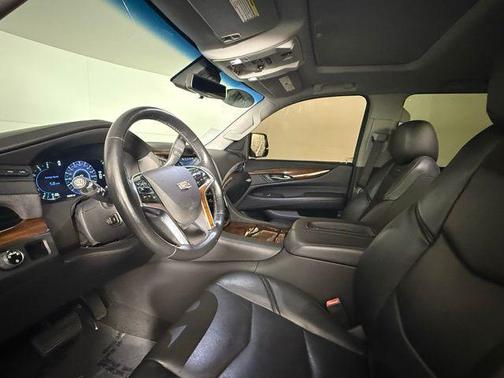 2019 Cadillac Escalade Luxury