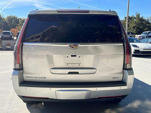 2019 Cadillac Escalade Luxury