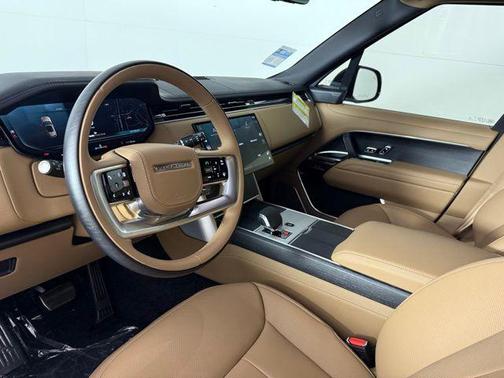 2025 Land Rover Range Rover P530 Autobiography 7 Seat