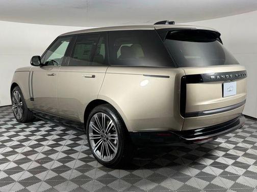2025 Land Rover Range Rover P400 SE