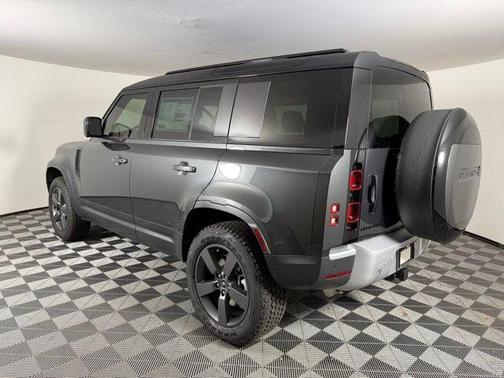 2025 Land Rover Defender 110 P300