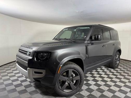 2025 Land Rover Defender 110 P300