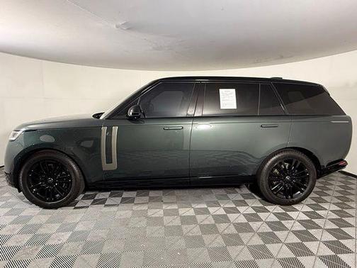 2023 Land Rover Range Rover P530 SE