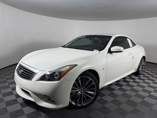 2015 INFINITI Q60 S