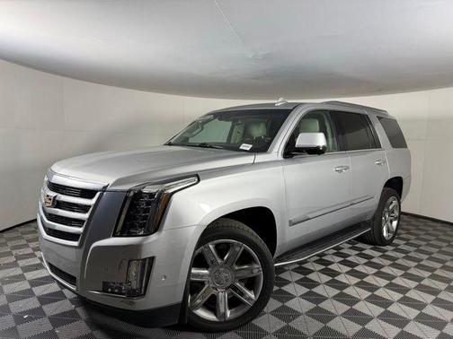 2017 Cadillac Escalade Luxury