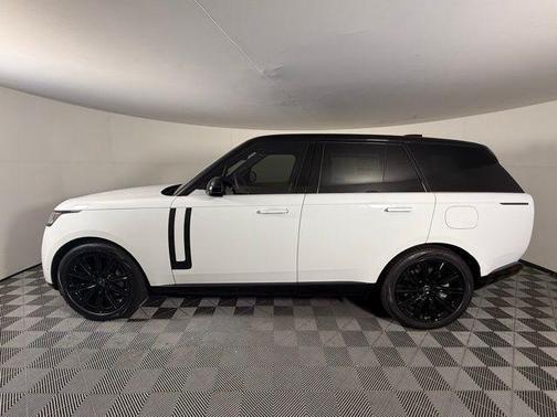 2025 Land Rover Range Rover P550e SE